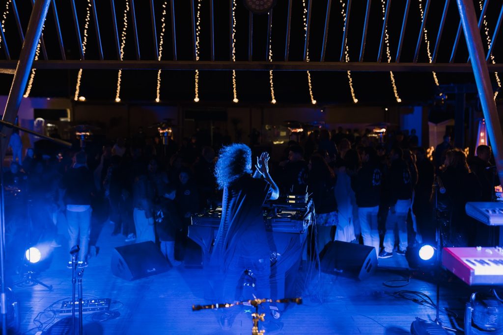 What happens when a company settles instead of choosing - incircle events - dubai