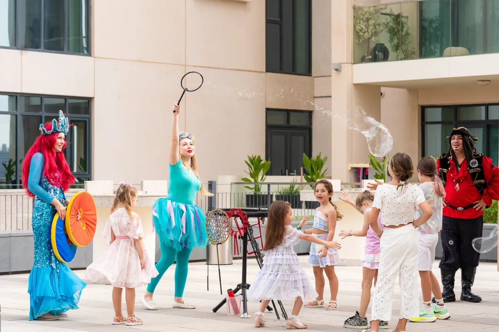 Coordinating with other parents without losing the plot - incircle events - dubai